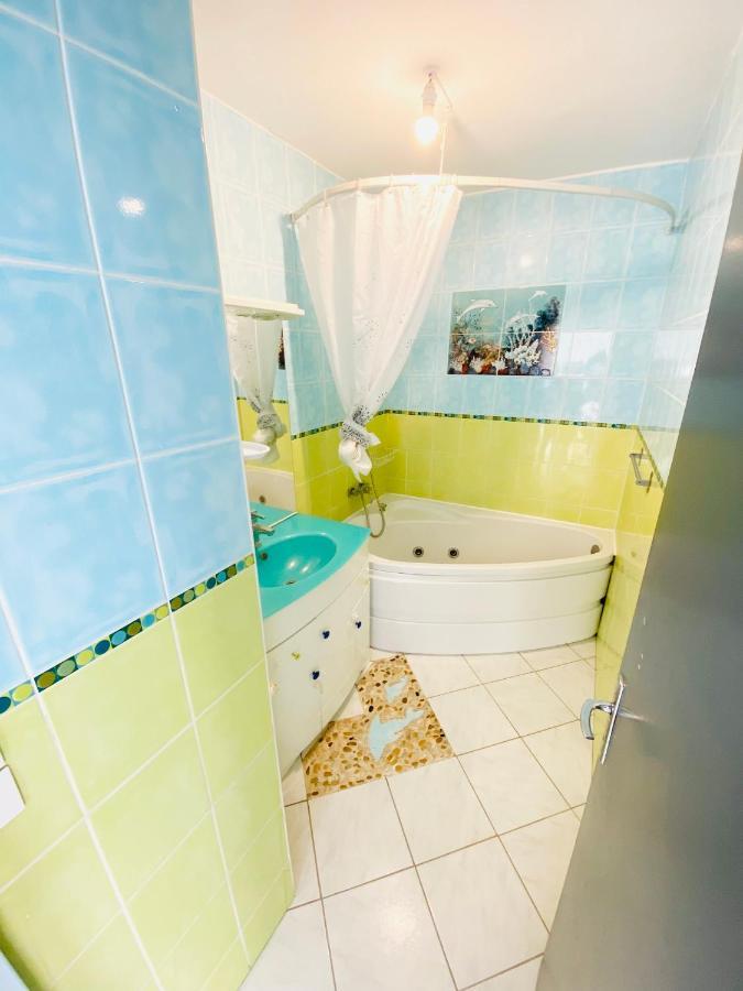 Appartement Proche Centre Ville + Parking Gratuit Ruan Exterior foto